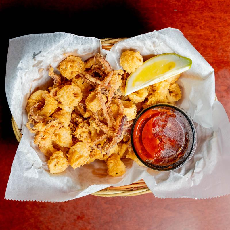 Fried calamari with marinara