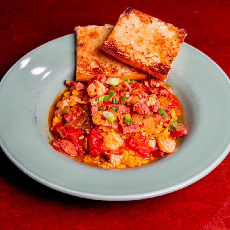 Shrimp jambalaya with garlic toast